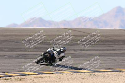 media/Jan-04-2025-Race Pace (Sat) [[691f78c490]]/2-Bowl Backside Vested (10am)/